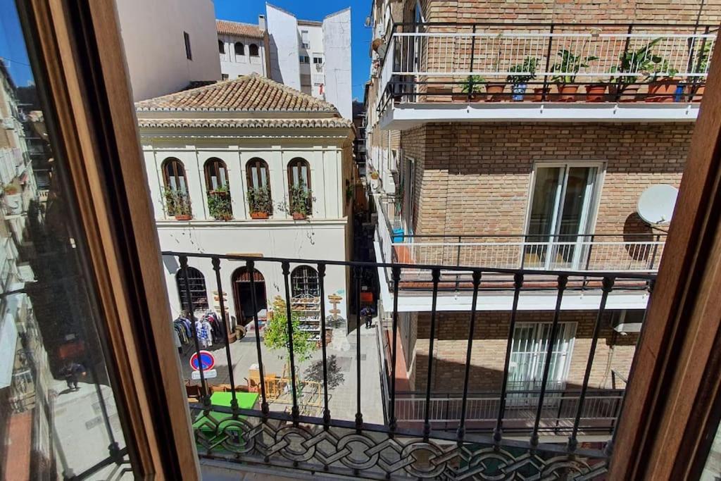 Aloja T Elvira Apartment Granada Bagian luar foto