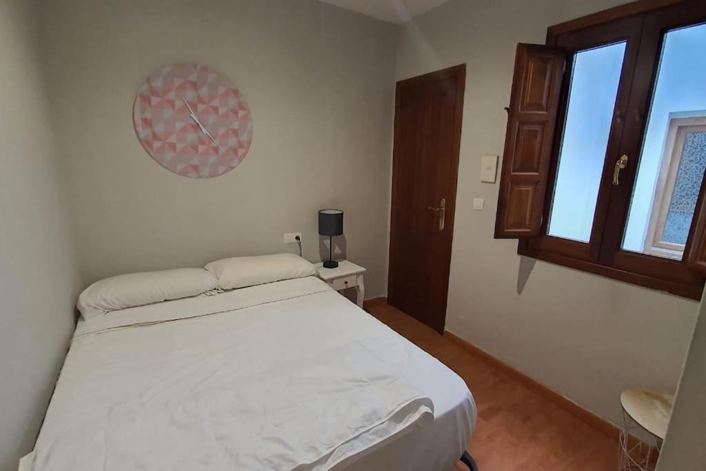 Aloja T Elvira Apartment Granada Bagian luar foto
