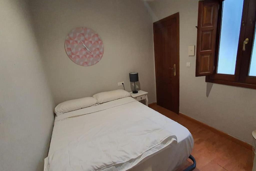 Aloja T Elvira Apartment Granada Bagian luar foto