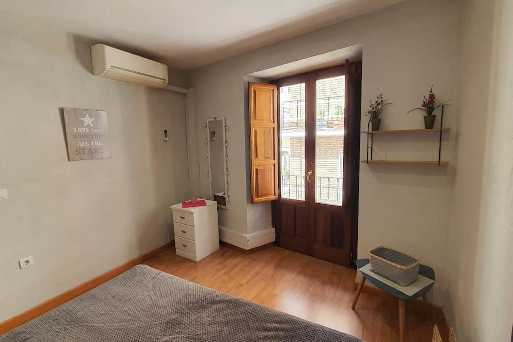 Aloja T Elvira Apartment Granada Bagian luar foto